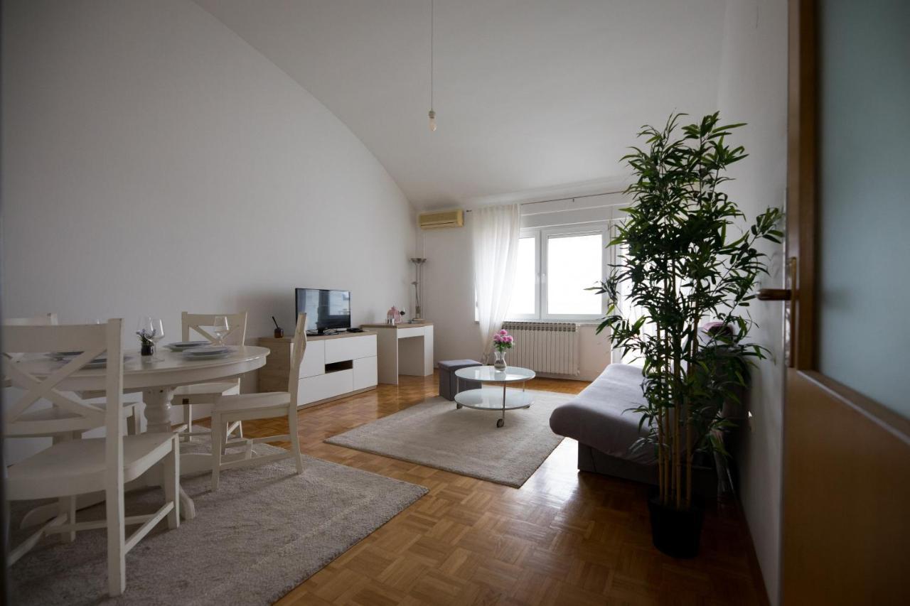 Apartman Ana Apartment Osijek Ngoại thất bức ảnh