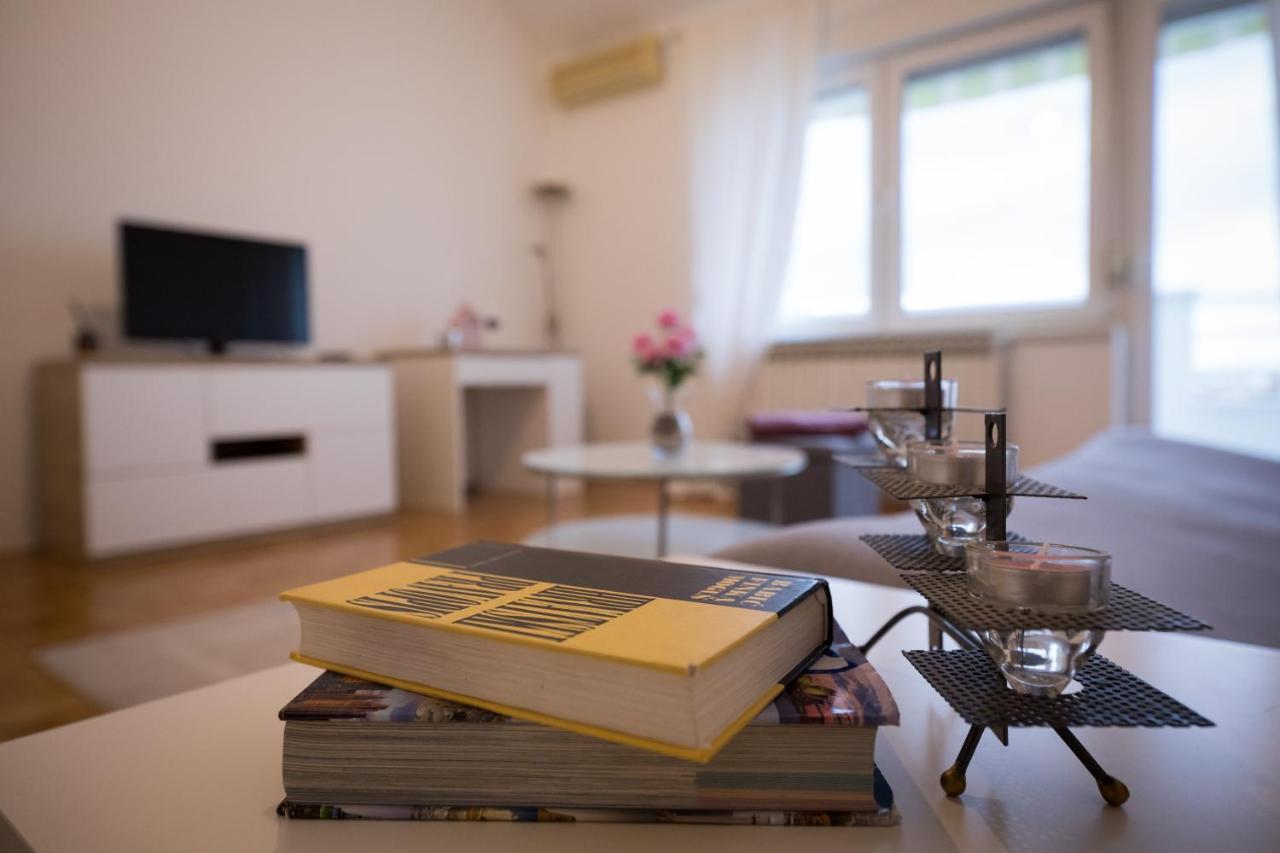 Apartman Ana Apartment Osijek Ngoại thất bức ảnh