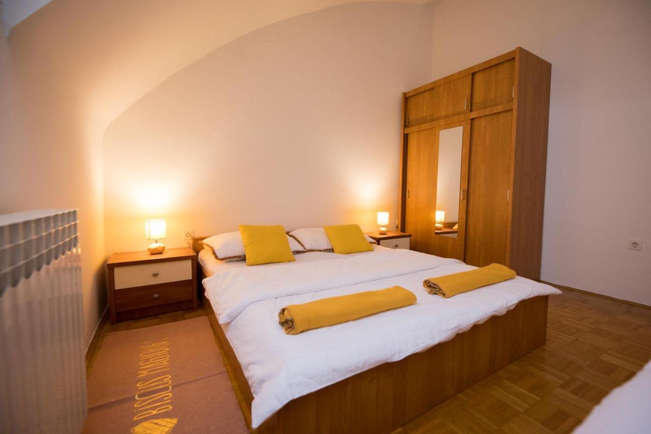 Apartman Ana Apartment Osijek Ngoại thất bức ảnh