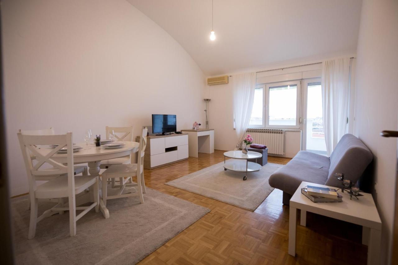 Apartman Ana Apartment Osijek Ngoại thất bức ảnh