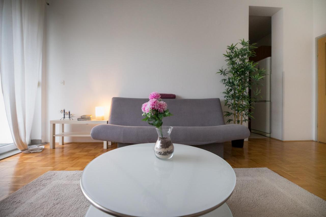 Apartman Ana Apartment Osijek Ngoại thất bức ảnh